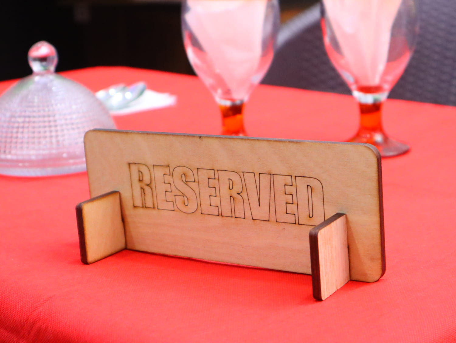 DeepCraft Ahşap Masa Rezerve Yazısı Restoran & Kafe Rezerve DeepCraft Ahşap Masa Rezerve Yazısı Restoran & Kafe Rezerve