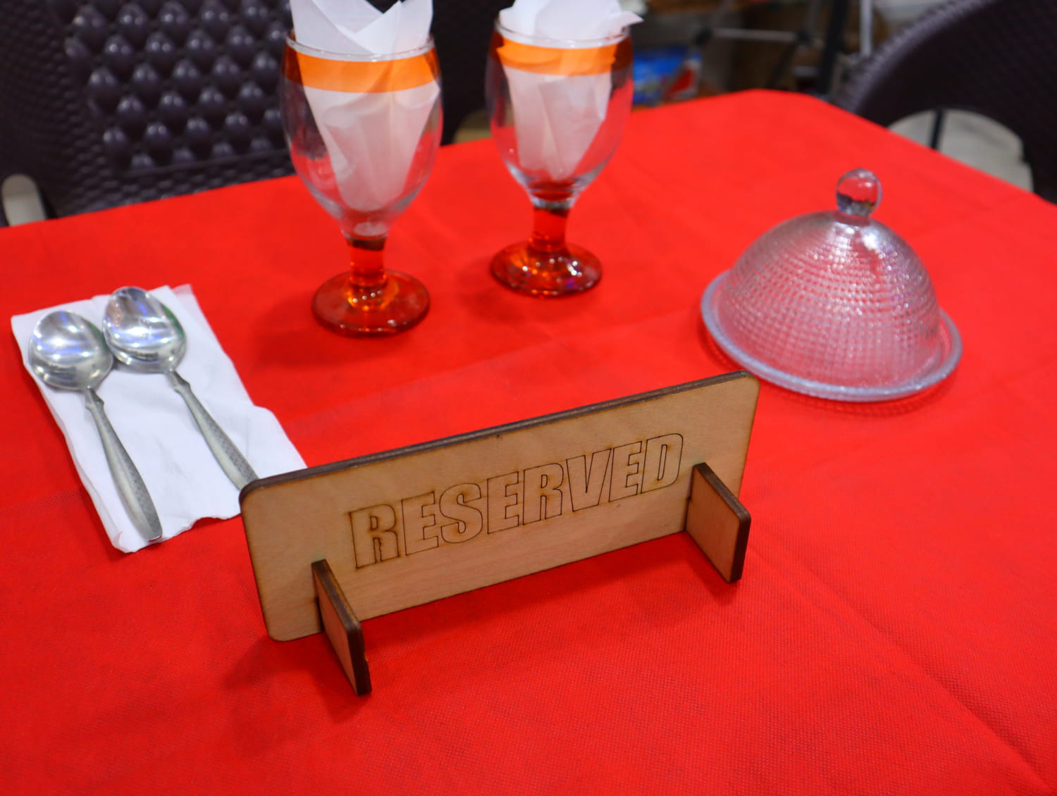 DeepCraft Ahşap Masa Rezerve Yazısı Restoran & Kafe Rezerve DeepCraft Ahşap Masa Rezerve Yazısı Restoran & Kafe Rezerve